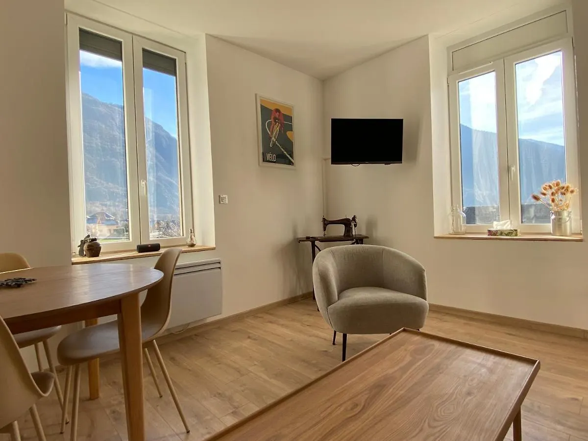 L'Augustine Saint-Avre Avec Spa Saint Avre la Chambre 公寓